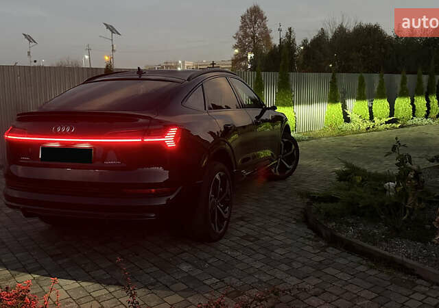 Черный Ауди E-Tron, объемом двигателя 0 л и пробегом 50 тыс. км за 44000 $, фото 50 на Automoto.ua