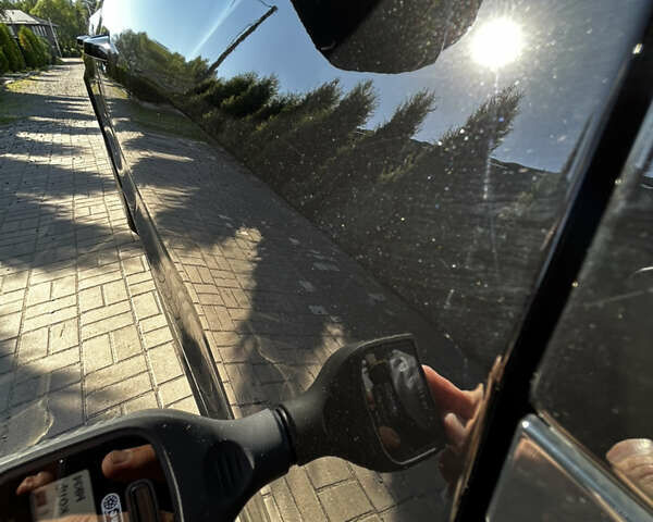 Черный Ауди E-Tron, объемом двигателя 0 л и пробегом 95 тыс. км за 39900 $, фото 47 на Automoto.ua