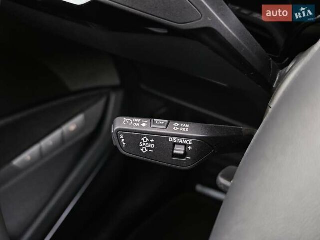 Чорний Ауді E-Tron, об'ємом двигуна 0 л та пробігом 34 тис. км за 49499 $, фото 35 на Automoto.ua