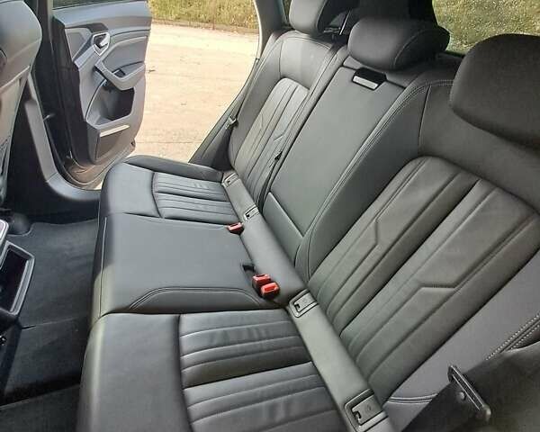 Черный Ауди E-Tron, объемом двигателя 0 л и пробегом 200 тыс. км за 27500 $, фото 34 на Automoto.ua