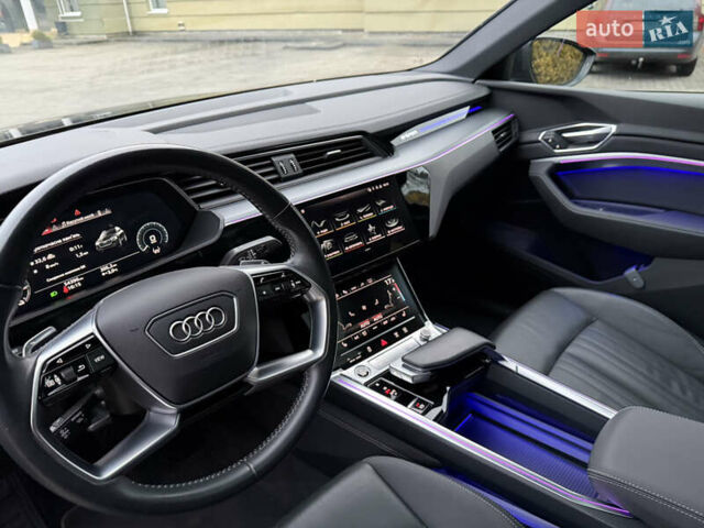 Чорний Ауді E-Tron, об'ємом двигуна 0 л та пробігом 54 тис. км за 37990 $, фото 28 на Automoto.ua