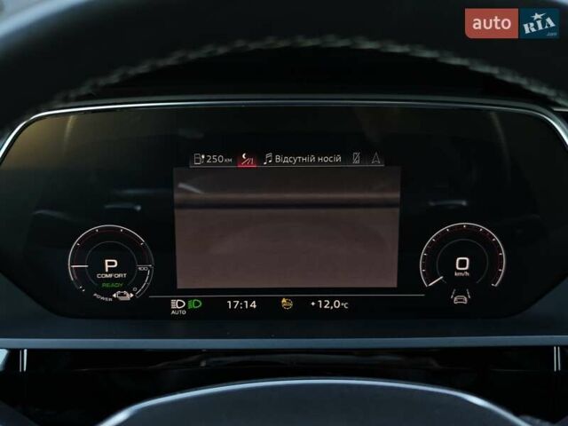 Чорний Ауді E-Tron, об'ємом двигуна 0 л та пробігом 34 тис. км за 49499 $, фото 40 на Automoto.ua