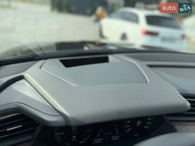Чорний Ауді E-Tron, об'ємом двигуна 0 л та пробігом 34 тис. км за 28999 $, фото 25 на Automoto.ua