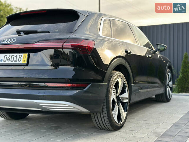 Черный Ауди E-Tron, объемом двигателя 0 л и пробегом 40 тыс. км за 26900 $, фото 21 на Automoto.ua