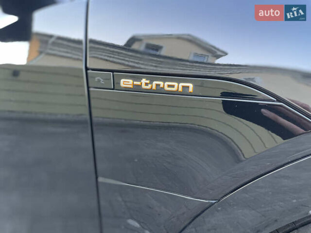 Чорний Ауді E-Tron, об'ємом двигуна 0 л та пробігом 35 тис. км за 40950 $, фото 17 на Automoto.ua