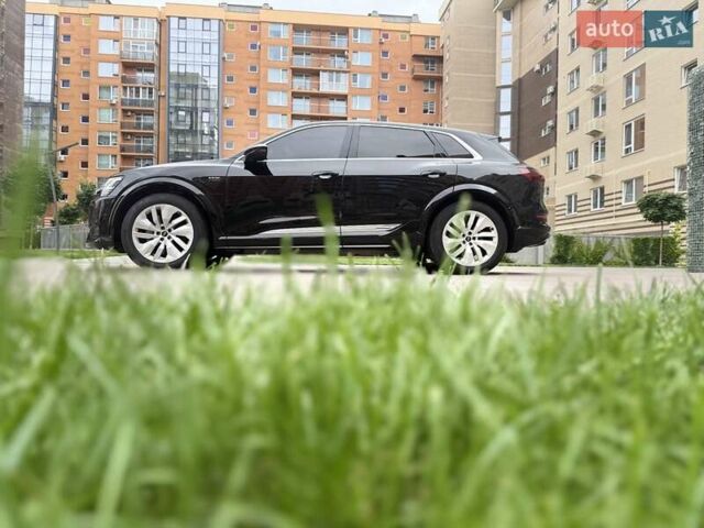 Ауди E-Tron 2021 в Черновцах на Automoto.ua Черный Ауди E-Tron, объемом двигателя 0 л и пробегом 30 тыс. км за 46797 $, фото 3 на Automoto.ua