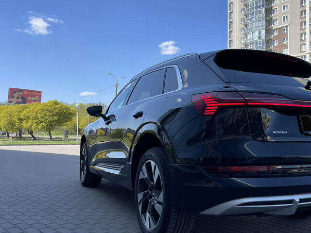 Черный Ауди E-Tron, объемом двигателя 0 л и пробегом 33 тыс. км за 53450 $, фото 12 на Automoto.ua