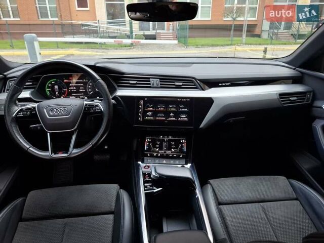 Чорний Ауді E-Tron, об'ємом двигуна 0 л та пробігом 31 тис. км за 39990 $, фото 17 на Automoto.ua