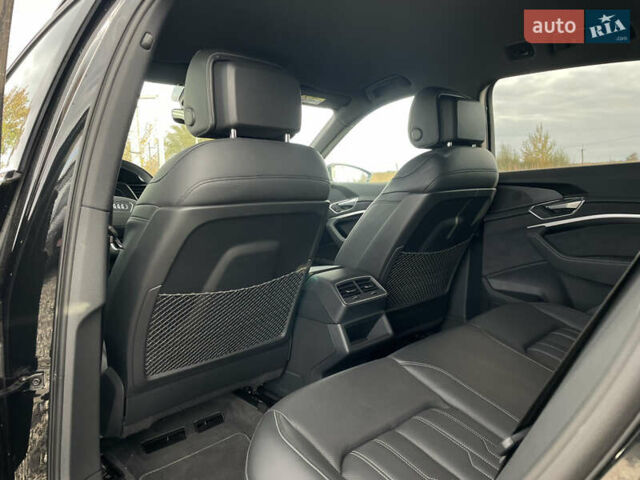 Чорний Ауді E-Tron, об'ємом двигуна 0 л та пробігом 70 тис. км за 39999 $, фото 64 на Automoto.ua