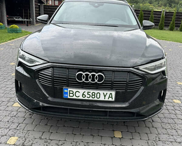 Черный Ауди E-Tron, объемом двигателя 0 л и пробегом 33 тыс. км за 37000 $, фото 3 на Automoto.ua