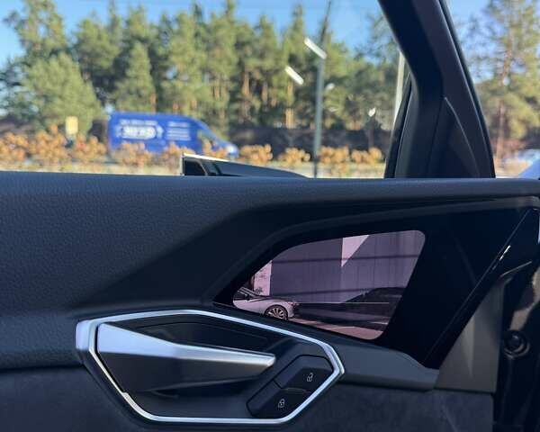 Черный Ауди E-Tron, объемом двигателя 0 л и пробегом 64 тыс. км за 35000 $, фото 14 на Automoto.ua