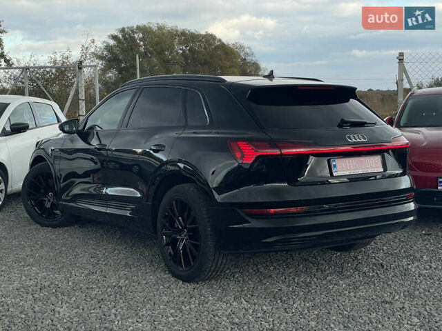 Чорний Ауді E-Tron, об'ємом двигуна 0 л та пробігом 70 тис. км за 39999 $, фото 73 на Automoto.ua