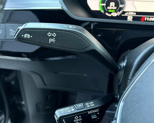 Чорний Ауді E-Tron, об'ємом двигуна 0 л та пробігом 95 тис. км за 36599 $, фото 60 на Automoto.ua