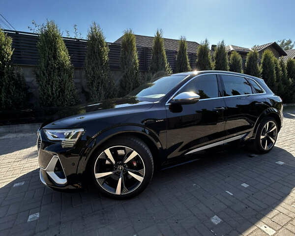 Черный Ауди E-Tron, объемом двигателя 0 л и пробегом 95 тыс. км за 39900 $, фото 7 на Automoto.ua