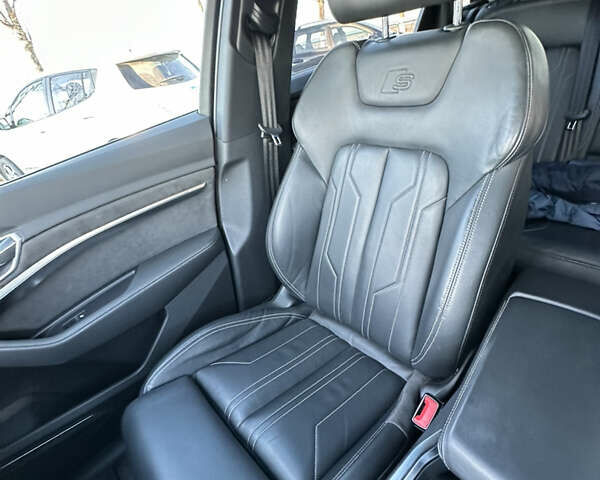 Черный Ауди E-Tron, объемом двигателя 0 л и пробегом 120 тыс. км за 32555 $, фото 46 на Automoto.ua