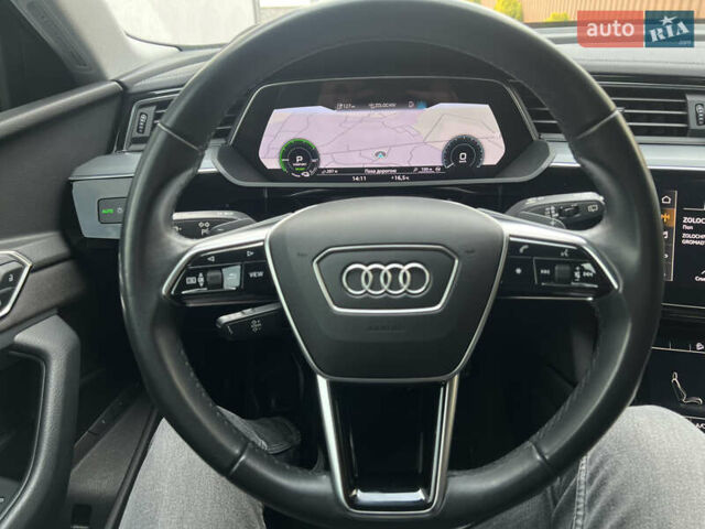 Черный Ауди E-Tron, объемом двигателя 0 л и пробегом 79 тыс. км за 26000 $, фото 2 на Automoto.ua