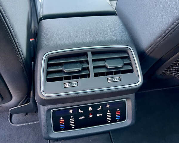 Черный Ауди E-Tron, объемом двигателя 0 л и пробегом 33 тыс. км за 53450 $, фото 29 на Automoto.ua