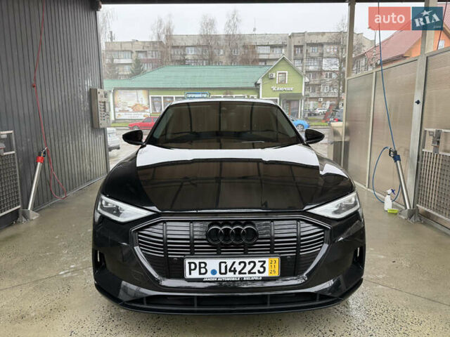 Черный Ауди E-Tron, объемом двигателя 0 л и пробегом 150 тыс. км за 27500 $, фото 1 на Automoto.ua