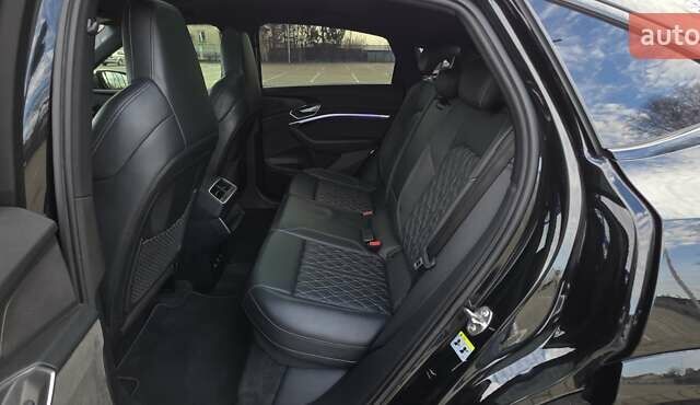 Черный Ауди E-Tron, объемом двигателя 0 л и пробегом 54 тыс. км за 43500 $, фото 74 на Automoto.ua