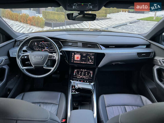 Чорний Ауді E-Tron, об'ємом двигуна 0 л та пробігом 187 тис. км за 23300 $, фото 24 на Automoto.ua