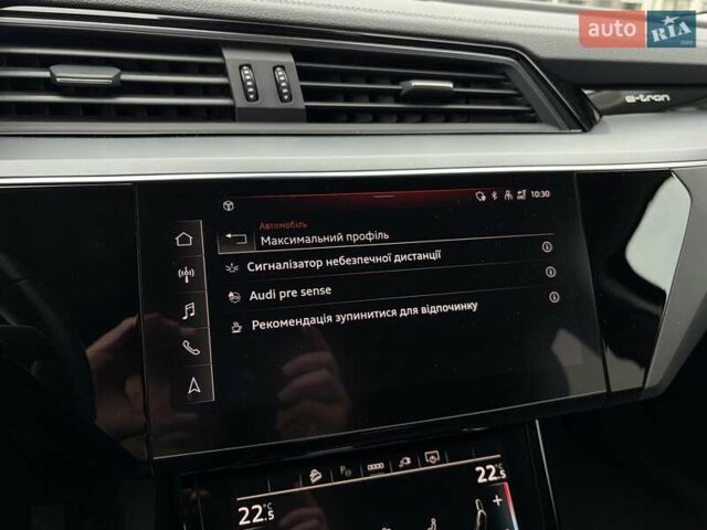 Чорний Ауді E-Tron, об'ємом двигуна 0 л та пробігом 99 тис. км за 29000 $, фото 27 на Automoto.ua