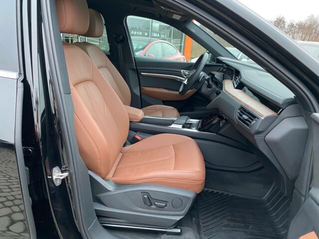 Чорний Ауді E-Tron, об'ємом двигуна 0 л та пробігом 38 тис. км за 33900 $, фото 27 на Automoto.ua