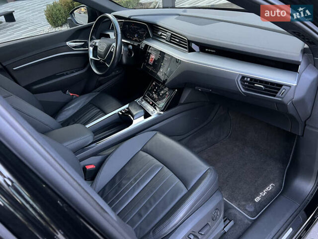 Чорний Ауді E-Tron, об'ємом двигуна 0 л та пробігом 187 тис. км за 23300 $, фото 27 на Automoto.ua