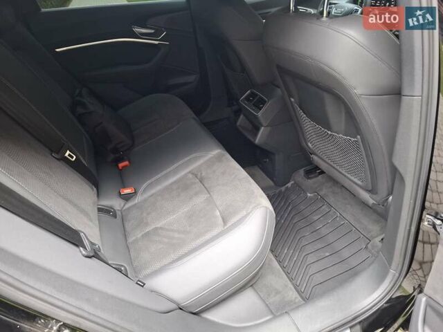 Чорний Ауді E-Tron, об'ємом двигуна 0 л та пробігом 31 тис. км за 39990 $, фото 23 на Automoto.ua