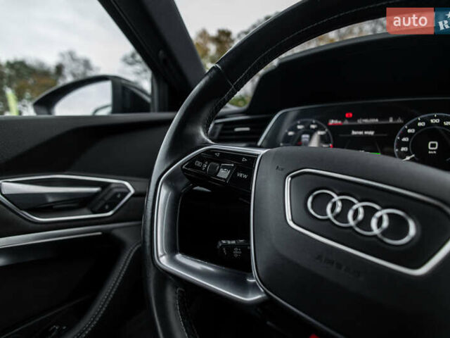 Ауди E-Tron 2021 в Львове на Automoto.ua Черный Ауди E-Tron, объемом двигателя 0 л и пробегом 75 тыс. км за 37900 $, фото 14 на Automoto.ua