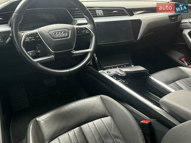 Черный Ауди E-Tron, объемом двигателя 0 л и пробегом 158 тыс. км за 26900 $, фото 32 на Automoto.ua