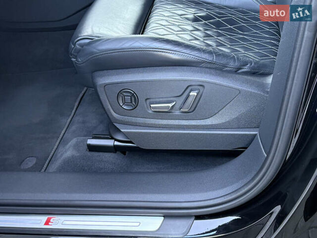 Чорний Ауді E-Tron, об'ємом двигуна 0 л та пробігом 95 тис. км за 36599 $, фото 48 на Automoto.ua
