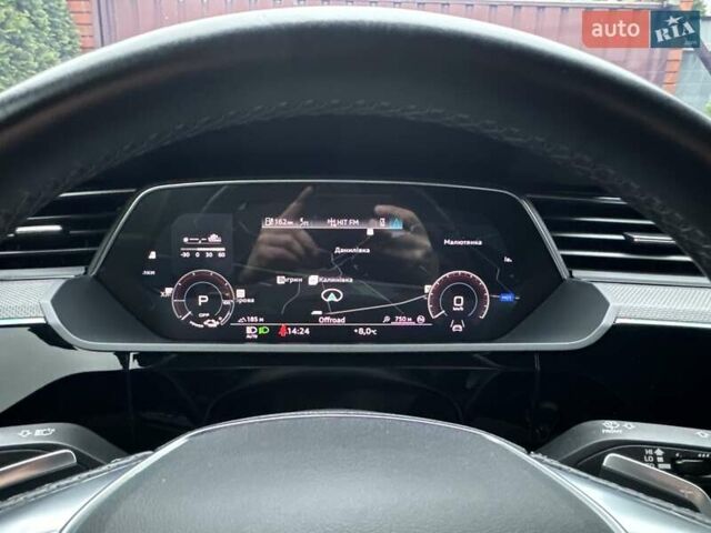 Чорний Ауді E-Tron, об'ємом двигуна 0 л та пробігом 58 тис. км за 42999 $, фото 52 на Automoto.ua