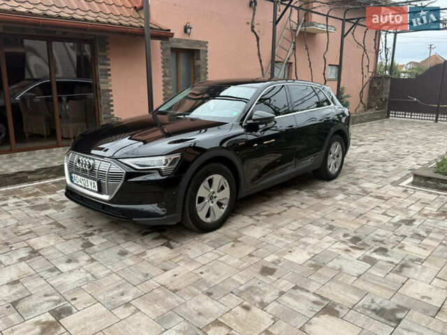Черный Ауди E-Tron, объемом двигателя 0 л и пробегом 158 тыс. км за 26900 $, фото 9 на Automoto.ua