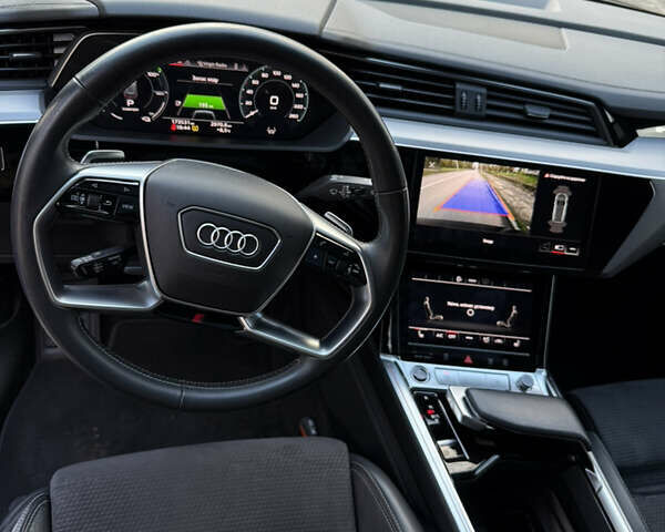 Чорний Ауді E-Tron, об'ємом двигуна 0 л та пробігом 178 тис. км за 31000 $, фото 15 на Automoto.ua