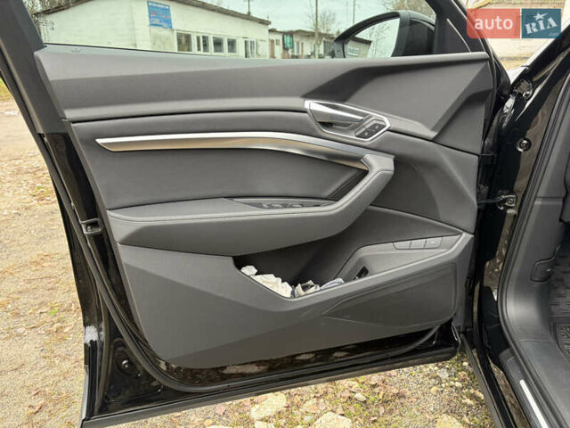 Чорний Ауді E-Tron, об'ємом двигуна 0 л та пробігом 126 тис. км за 27000 $, фото 9 на Automoto.ua