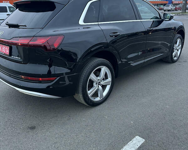 Черный Ауди E-Tron, объемом двигателя 0 л и пробегом 118 тыс. км за 28900 $, фото 30 на Automoto.ua