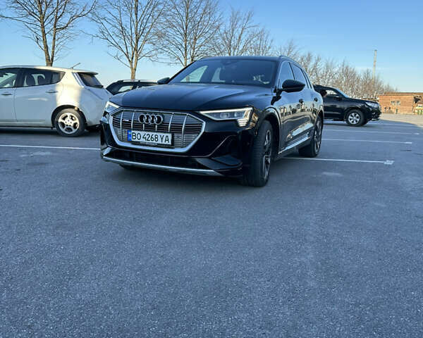 Черный Ауди E-Tron, объемом двигателя 0 л и пробегом 120 тыс. км за 32555 $, фото 12 на Automoto.ua