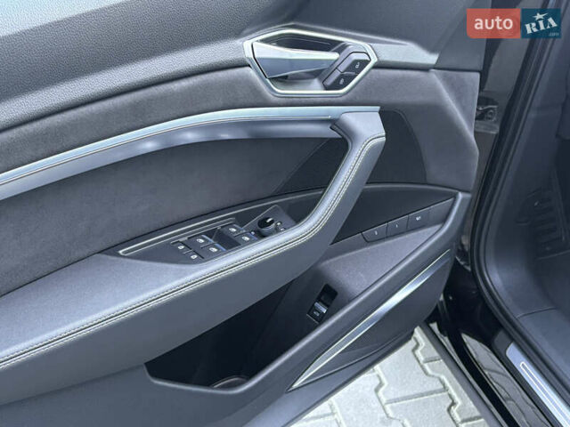 Чорний Ауді E-Tron, об'ємом двигуна 0 л та пробігом 95 тис. км за 36599 $, фото 43 на Automoto.ua