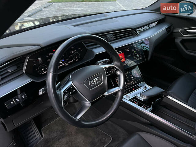 Чорний Ауді E-Tron, об'ємом двигуна 0 л та пробігом 187 тис. км за 23300 $, фото 69 на Automoto.ua