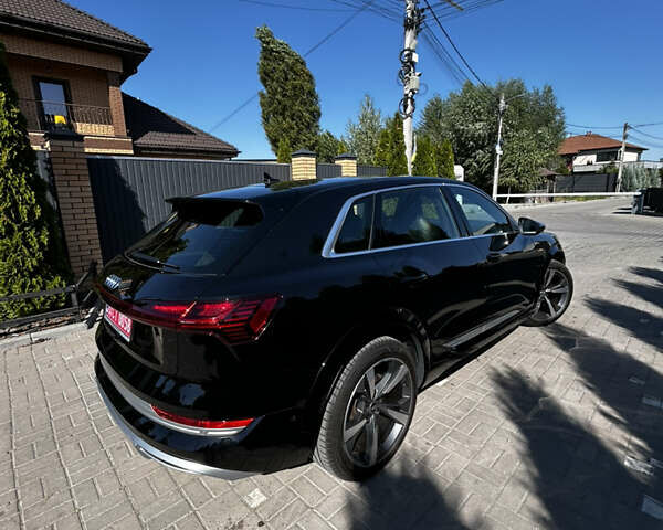 Черный Ауди E-Tron, объемом двигателя 0 л и пробегом 95 тыс. км за 39900 $, фото 15 на Automoto.ua