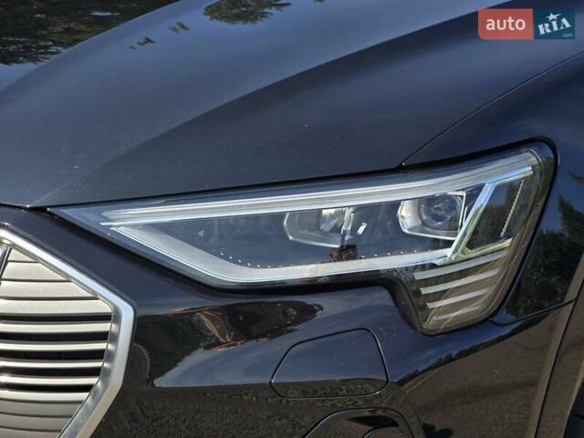 Чорний Ауді E-Tron, об'ємом двигуна 0 л та пробігом 73 тис. км за 37499 $, фото 15 на Automoto.ua