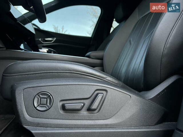 Чорний Ауді E-Tron, об'ємом двигуна 0 л та пробігом 187 тис. км за 23300 $, фото 22 на Automoto.ua