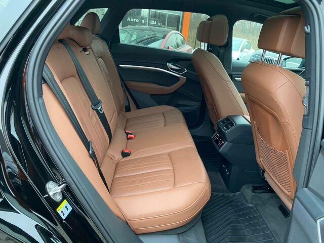 Чорний Ауді E-Tron, об'ємом двигуна 0 л та пробігом 38 тис. км за 33900 $, фото 24 на Automoto.ua