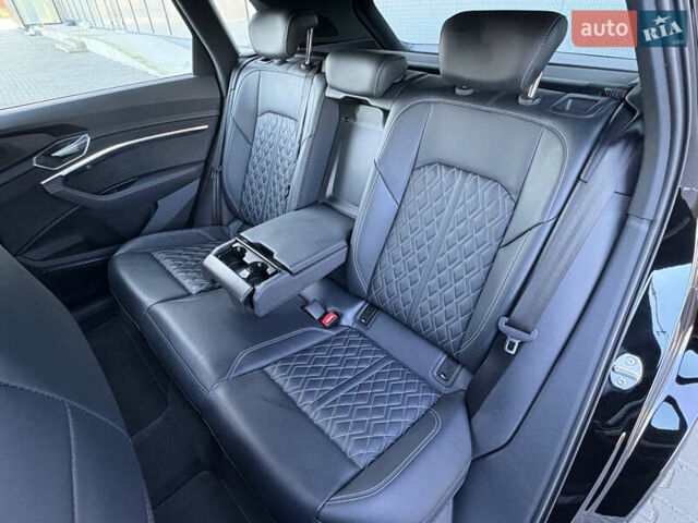Чорний Ауді E-Tron, об'ємом двигуна 0 л та пробігом 95 тис. км за 36599 $, фото 65 на Automoto.ua