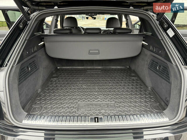 Чорний Ауді E-Tron, об'ємом двигуна 0 л та пробігом 126 тис. км за 27000 $, фото 18 на Automoto.ua