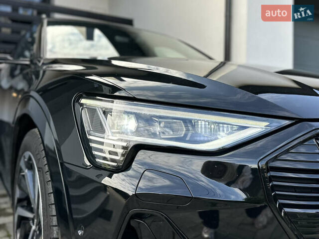 Черный Ауди E-Tron, объемом двигателя 0 л и пробегом 49 тыс. км за 44699 $, фото 20 на Automoto.ua