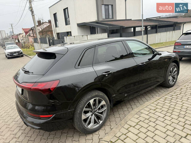 Чорний Ауді E-Tron, об'ємом двигуна 0 л та пробігом 87 тис. км за 39500 $, фото 2 на Automoto.ua