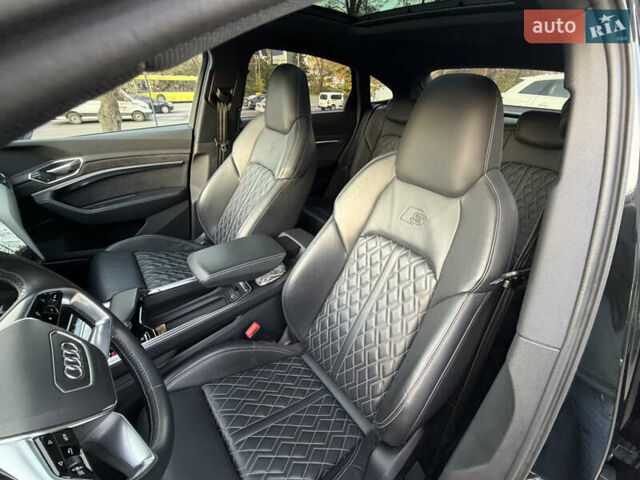 Черный Ауди E-Tron, объемом двигателя 0 л и пробегом 71 тыс. км за 38470 $, фото 40 на Automoto.ua