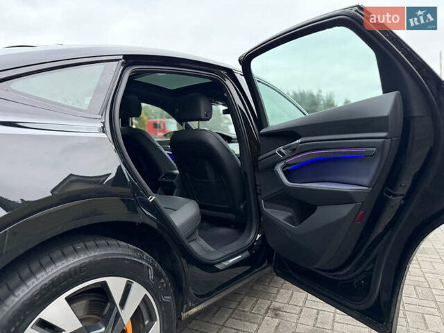 Чорний Ауді E-Tron, об'ємом двигуна 0 л та пробігом 54 тис. км за 37990 $, фото 36 на Automoto.ua