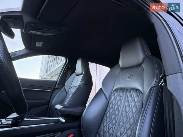 Чорний Ауді E-Tron, об'ємом двигуна 0 л та пробігом 95 тис. км за 36599 $, фото 71 на Automoto.ua